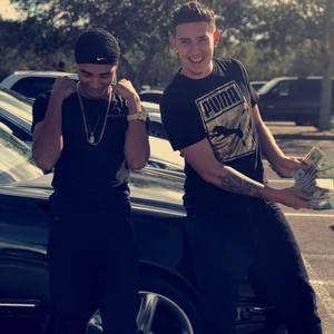 Meet your Posher, Max